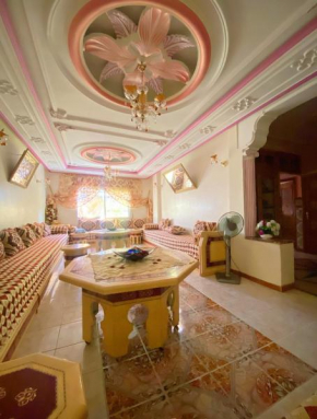 Cozy family apartment with garage in Tanger